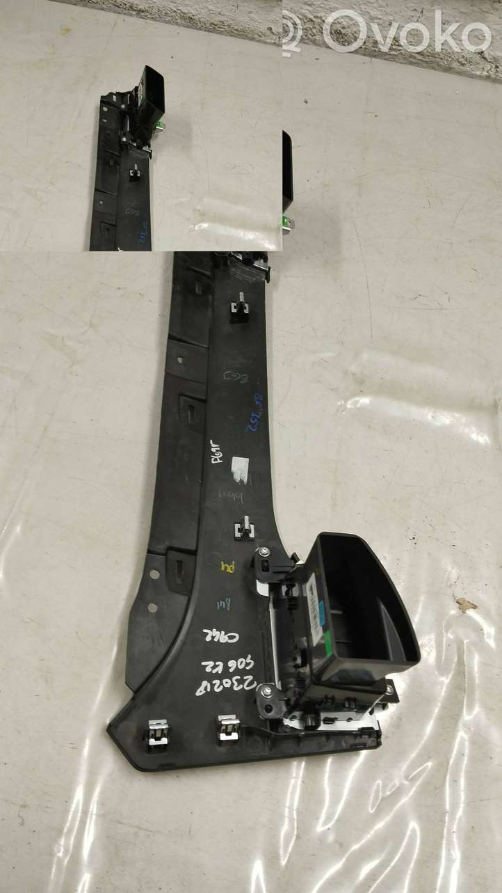 Tesla Model S (2016 - 2021)  100782100d Декоративная планка
