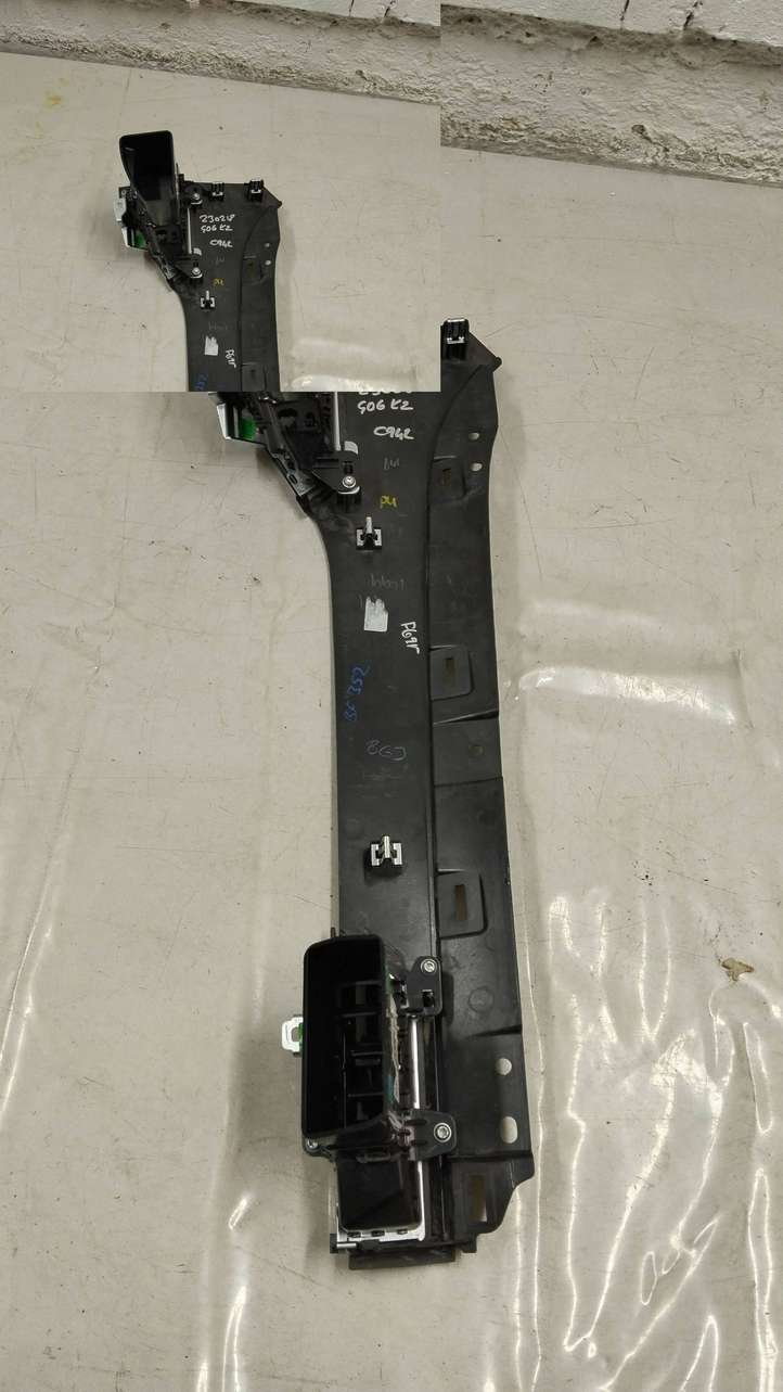 Tesla Model S (2016 - 2021)  100782100d Декоративная планка