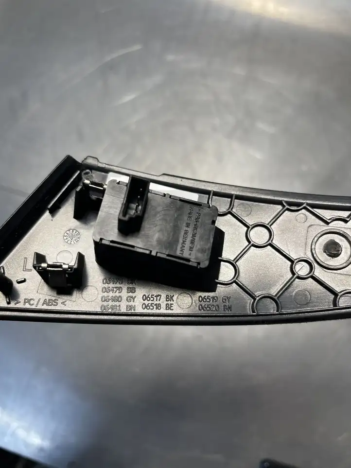 BMW 5 E60 E61 (2004 - 2010) 6951966 Кнопка стеклоподъемников — фото 2