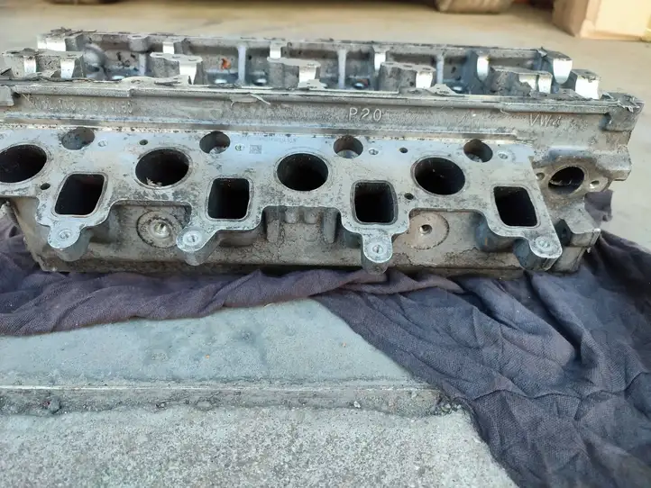 Volkswagen Touran I (2003 - 2010) R03L103373 Головка блока цилиндров — фото 5