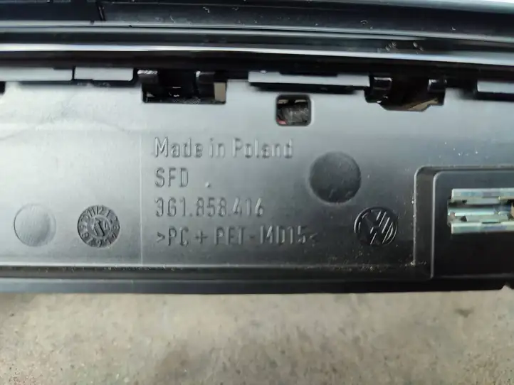 Volkswagen PASSAT B8 (2015 - ) 3G1858416 Центральный воздушный дефлектор — фото 2