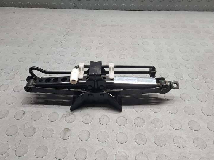 BMW X3 E83 (2003 - 2010)  3403642 Домкрат (данкрат)
