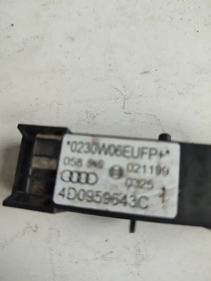 Audi A6 S6 C6 4F (2004 - 2008) 4D0959643C Датчик удара SRS — фото 2