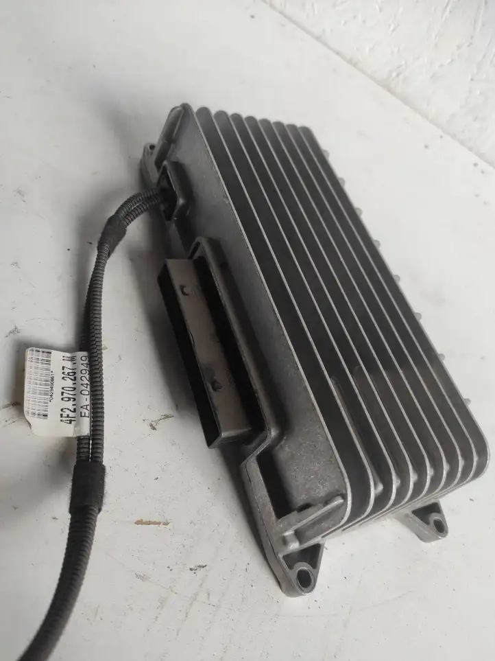Audi A6 S6 C6 4F (2004 - 2008) 4F0910223H Усилитель звука — фото 1