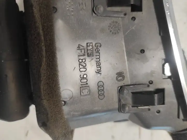 Audi A6 S6 C6 4F (2004 - 2008) 4F1820901C Боковой воздушный дефлектор — фото 2