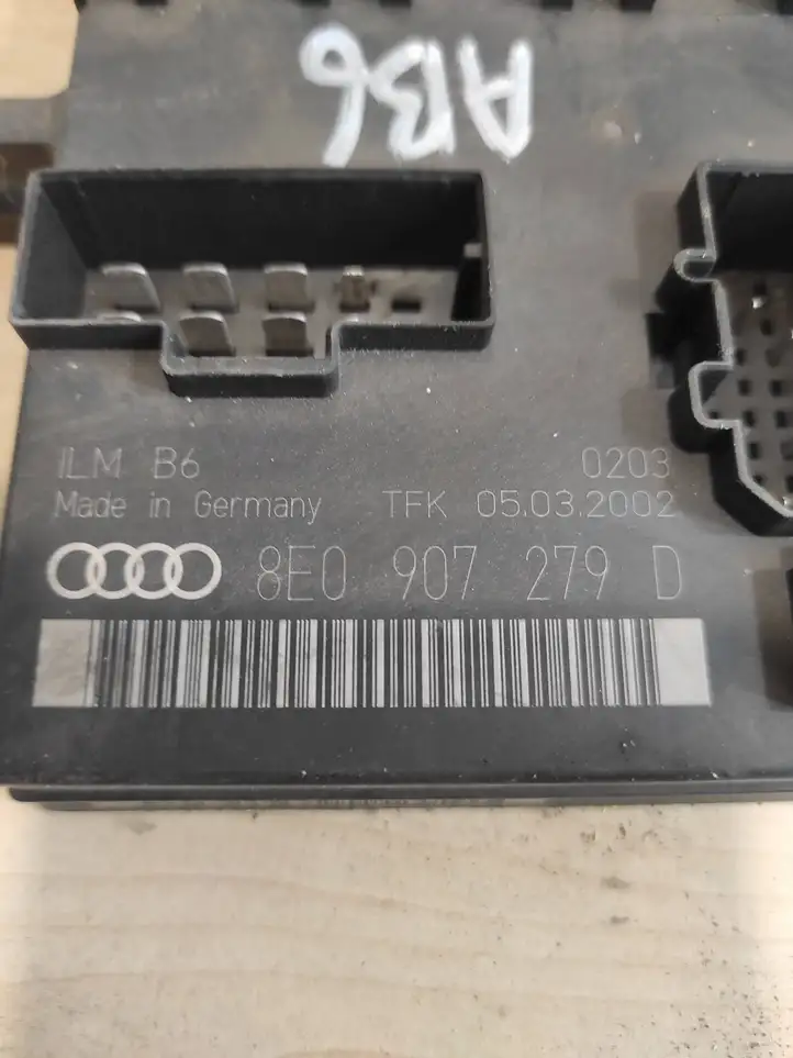 Audi A4 S4 B6 8E 8H (2000 - 2006) 8E0907279D Модуль комфорта — фото 2