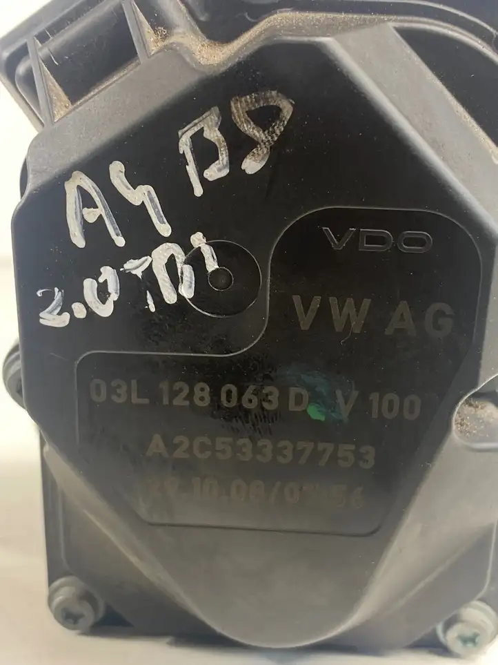 Audi A4 S4 B8 8K (2007 - 2011) 03L128063D Дроссельная заслонка — фото 2