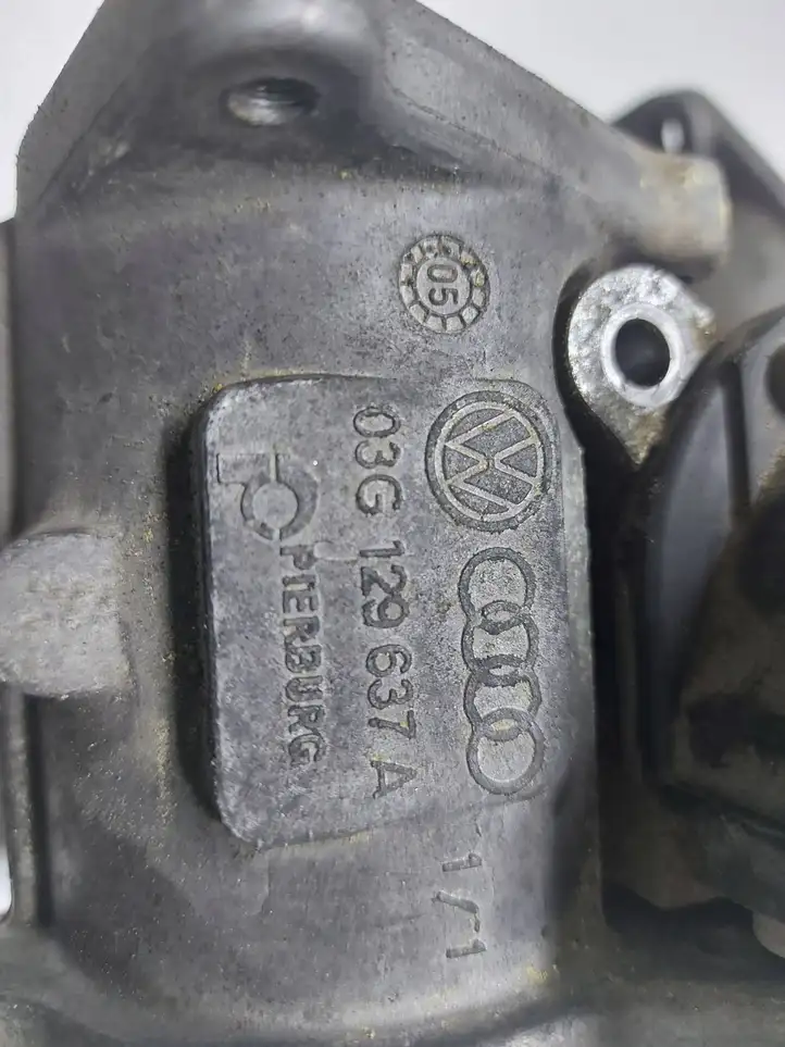 Volkswagen Golf V (2003 - 2009) 03G129637A Дроссельная заслонка — фото 2