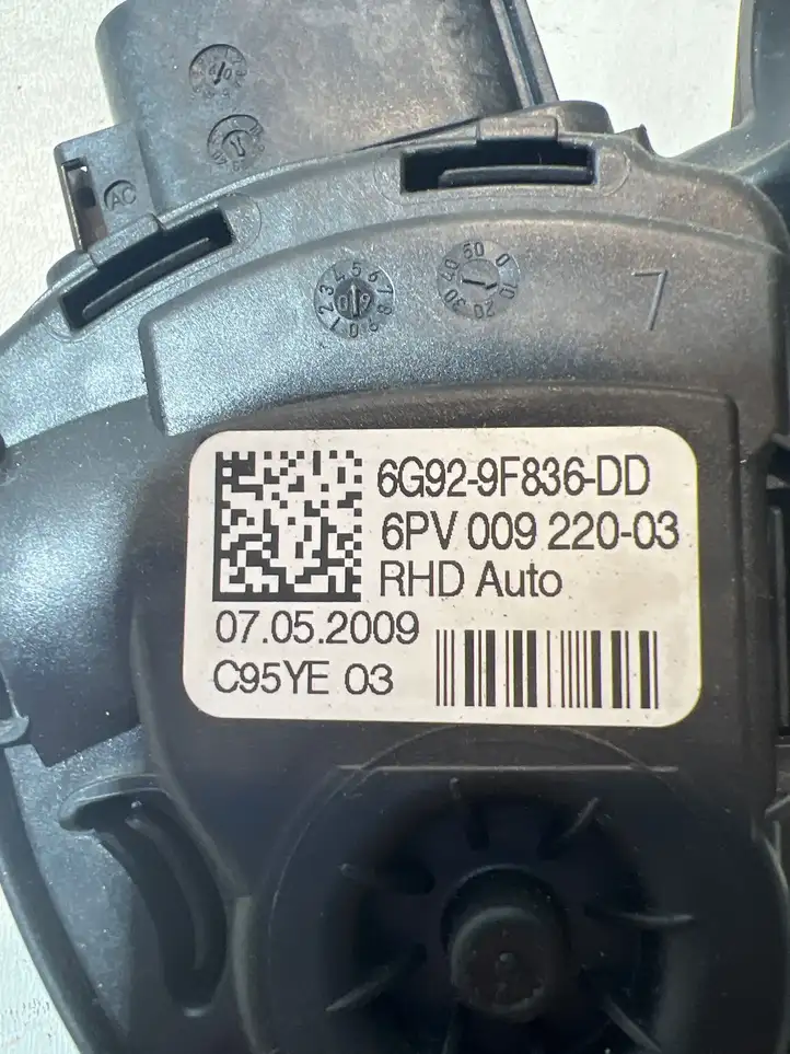 Volvo XC60 (2008 - 2013) 6G929F836DD Педаль акселератора — фото 4