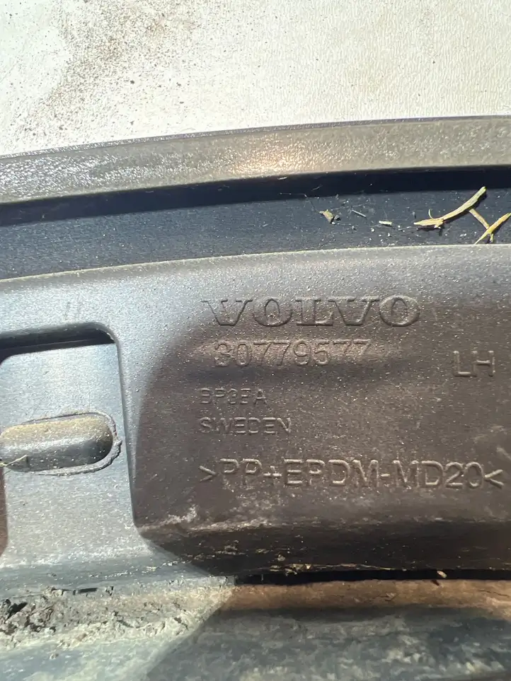 Volvo XC90 (2006 - 2014) 30779577 Накладка колесной арки — фото 3