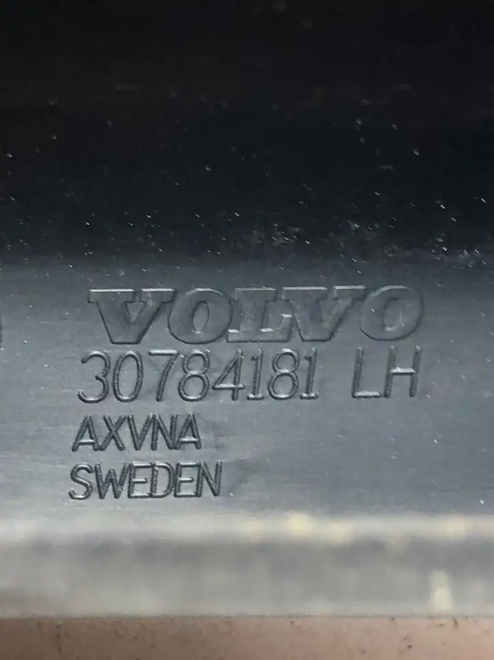Volvo V70 (2007 - 2013) 30784181 Крышка рейлинга — фото 3