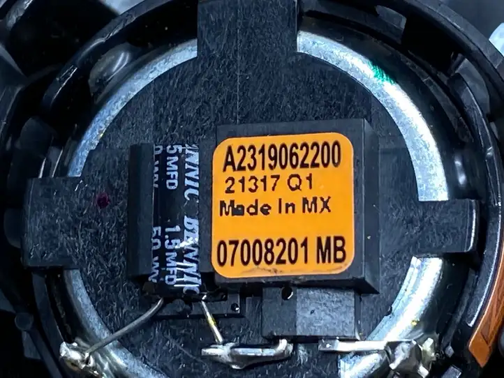 Mercedes-Benz GLE W166/C292 (2015 - 2019) A2319062200 Твитер задних дверей — фото 3