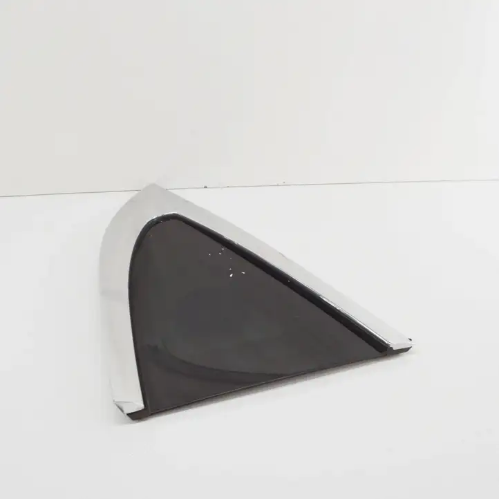 Tesla Model X (2015 - 2021)  103490780F Маленькое стекло 