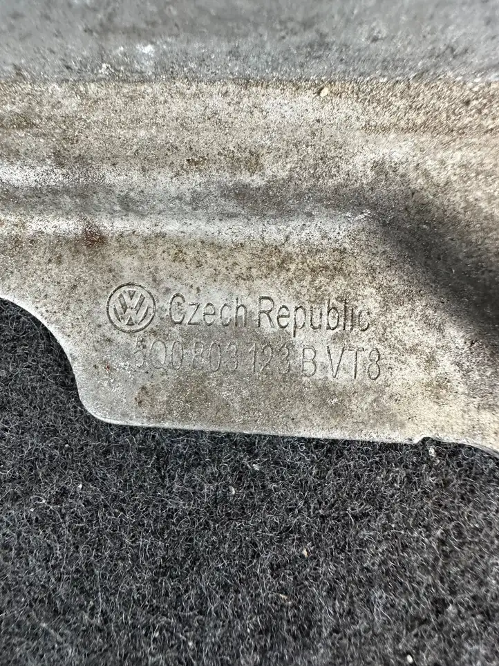Audi A3/S3 8V (2016 - 2020) 5Q0803123B Держатель аккумулятора — фото 1