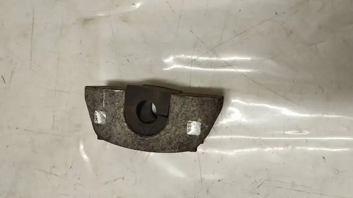 BMW 5 G30 G31 (2016 - )  6876180 Держатель стабилизатора ( зад)