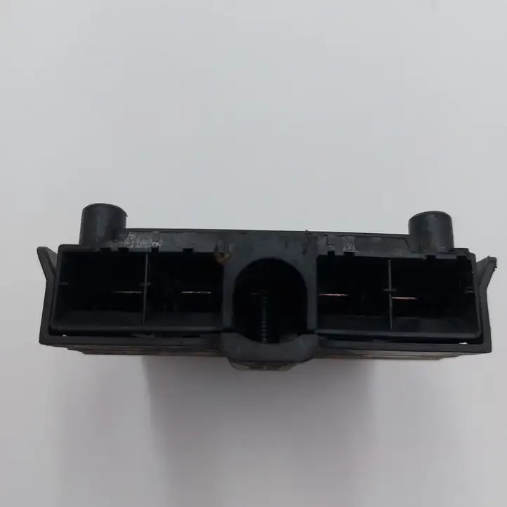 Mini Cooper Countryman R60 (2010 - 2016) V49136726 Реле защиты аккумулятора — фото 3