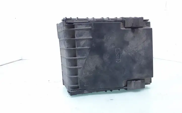 Volkswagen Caddy (2010 - 2015)  1K0937132F Крышка ящика предохранителей