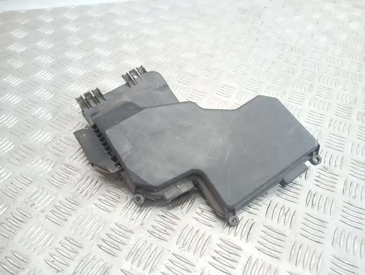 Audi A6 S6 C6 4F (2004 - 2008) 4F2937576 Крышка ящика предохранителей — фото 2