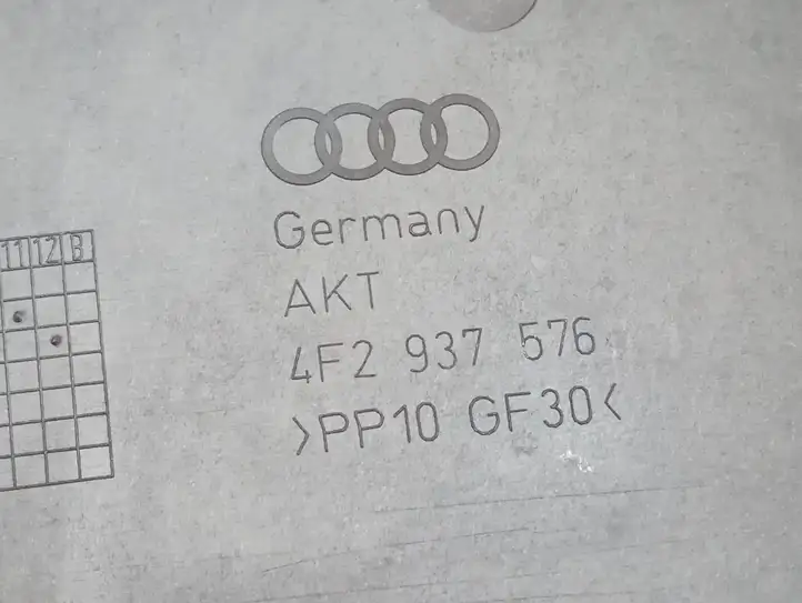 Audi A6 S6 C6 4F (2004 - 2008) 4F2937576 Крышка ящика предохранителей — фото 4