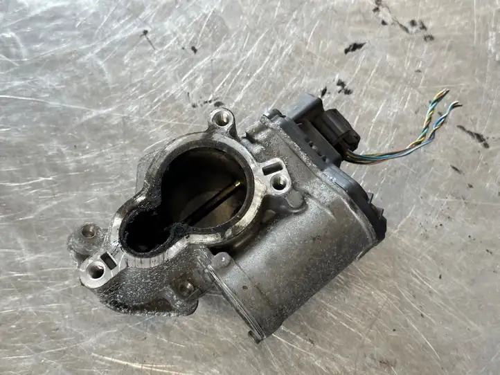 Nissan Qashqai (2010 - 2013) 8200796674 Клапан EGR — фото 1