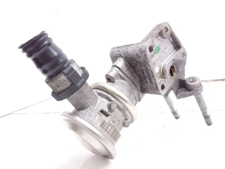 Audi A3/S3 8P (2003 - 2005)  06A131166E Клапан EGR