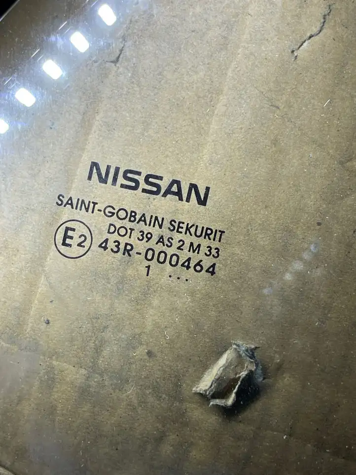 Nissan Note (E11) (2006 - 2014) Стекло передней двери — фото 2
