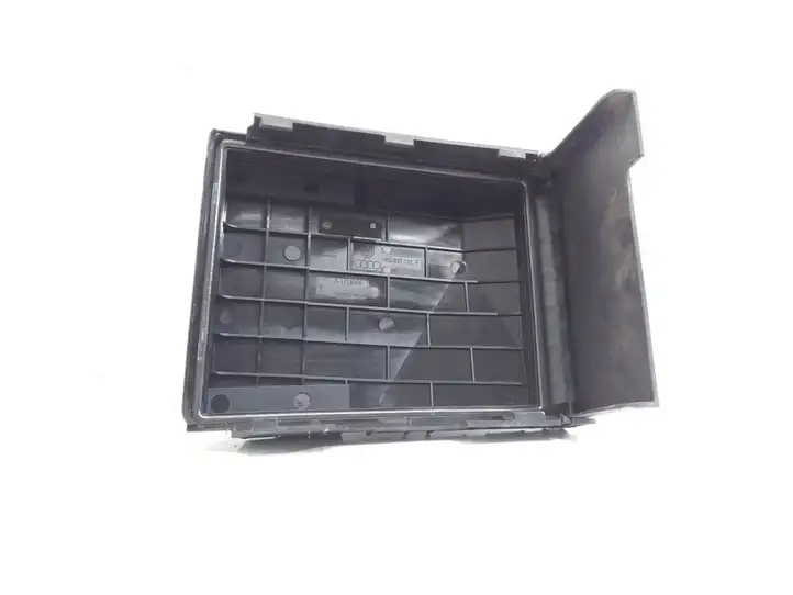 Seat Leon (1P) (2005 - 2012) 1K0937132F Крышка ящика предохранителей — фото 2