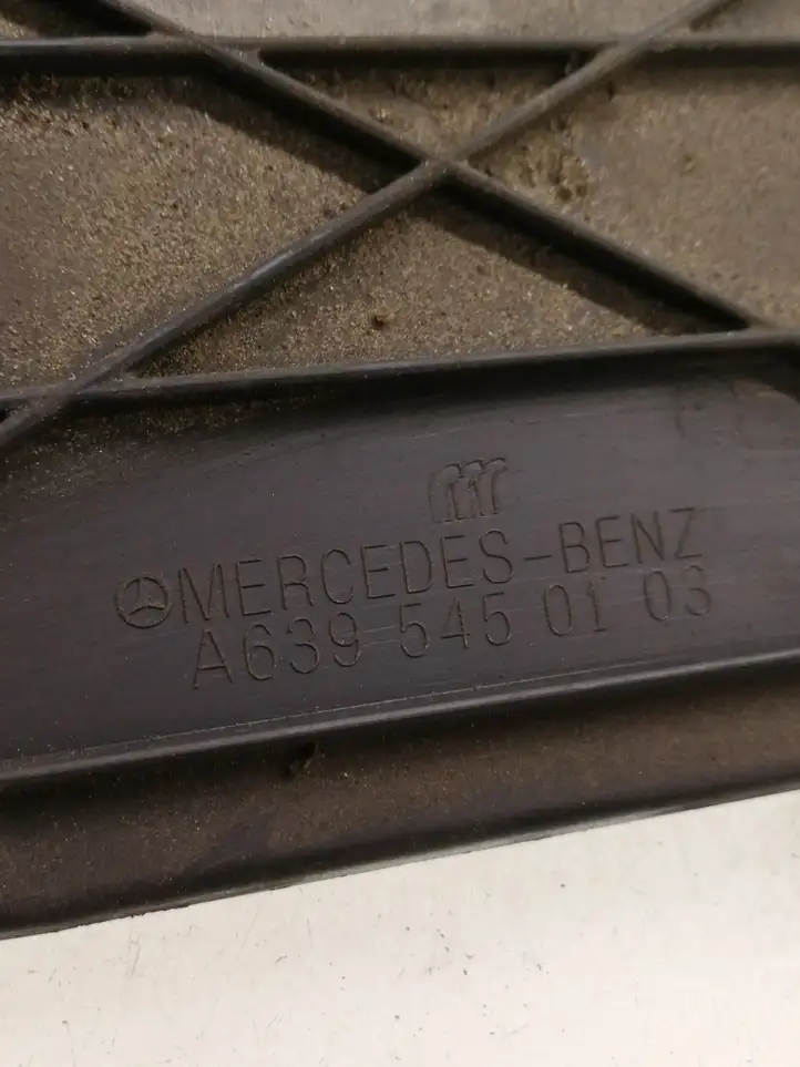 Mercedes-Benz Vito Viano W639 (2010 - 2015)  A6395450103 Крышка ящика предохранителей