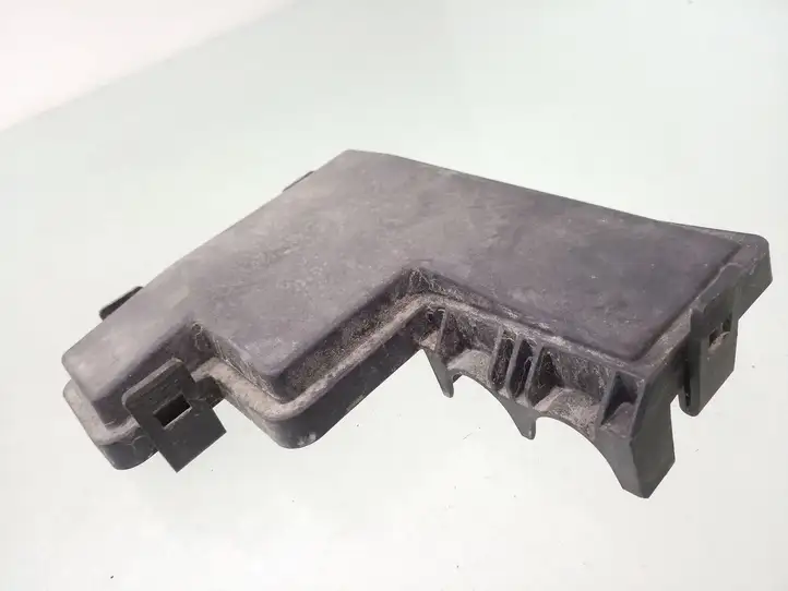 Nissan Qashqai (2013 - 2017)   Крышка ящика предохранителей