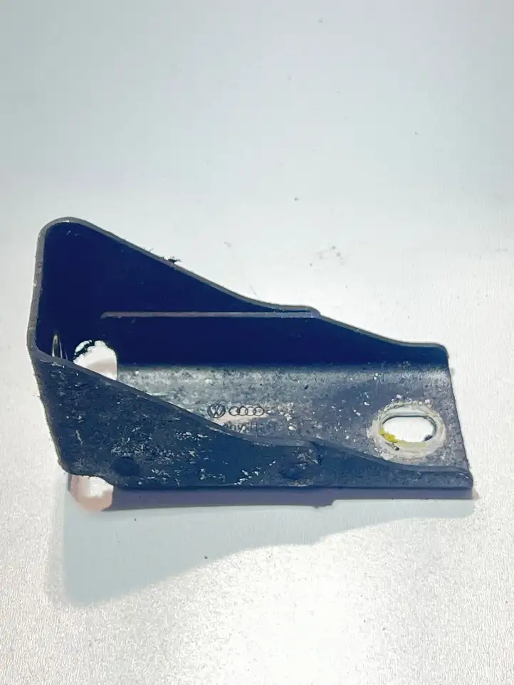 Audi Q5 SQ5 (2008 - 2012) 8R0804367a Кронштейн глушителя — фото 1