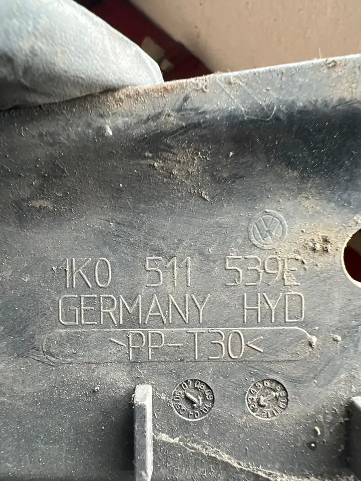Audi A3/S3 8P (2008 - 2013) 1K0511539B Защита днища задней части — фото 3