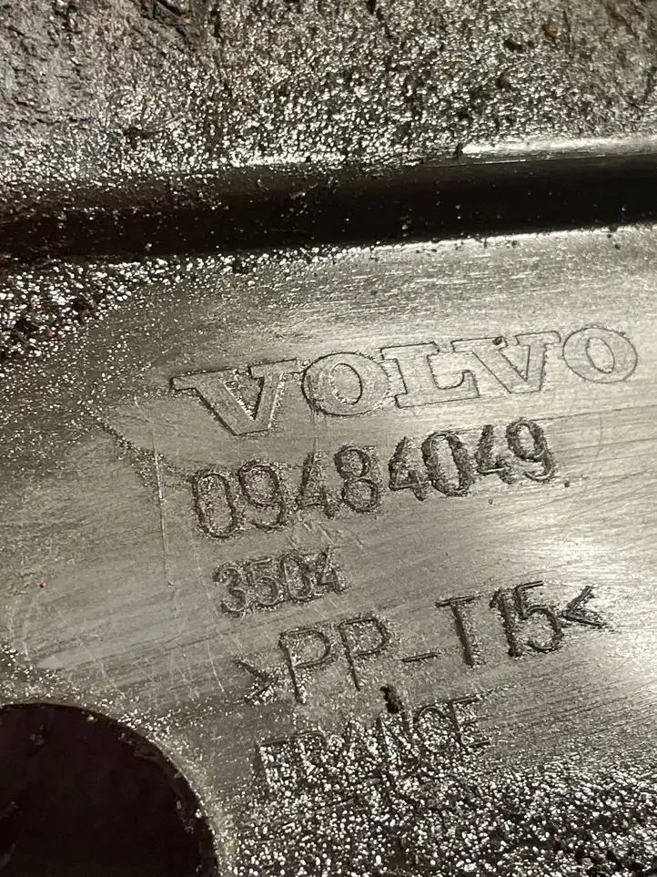 Volvo XC90 (2002 - 2006) 09484049 Защита переднего бампера снизу — фото 3