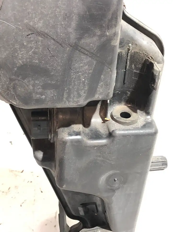 Audi Q5 SQ5 (2008 - 2012) 8R0955453B Бачок омывателя стекла — фото 3