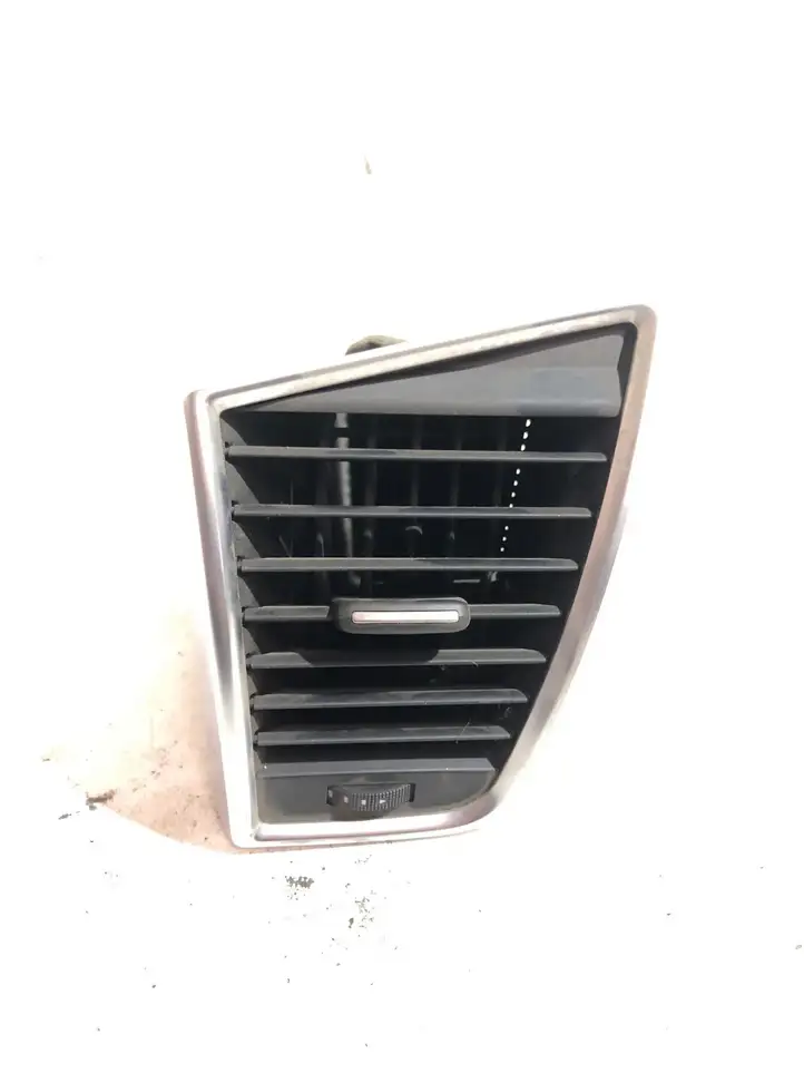 Audi Q5 SQ5 (2008 - 2012) 8R2820902C Боковой воздушный дефлектор — фото 1
