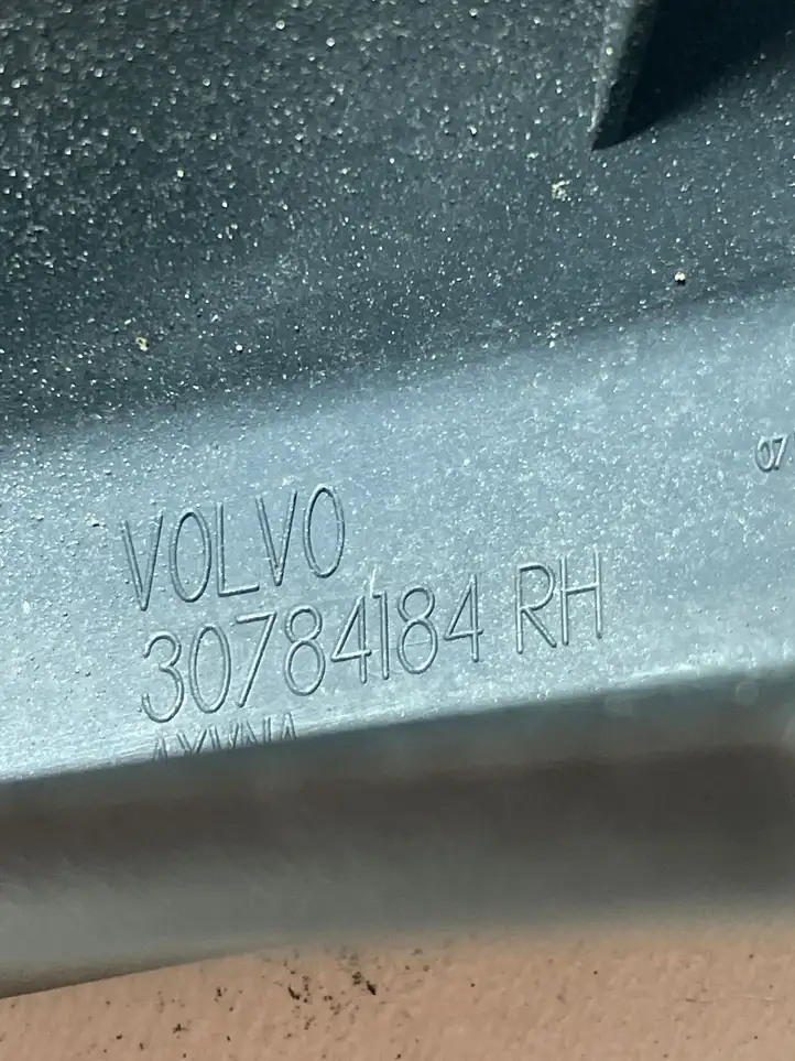 Volvo XC70 (2007 - 2013) 30784184 Крышка рейлинга — фото 3