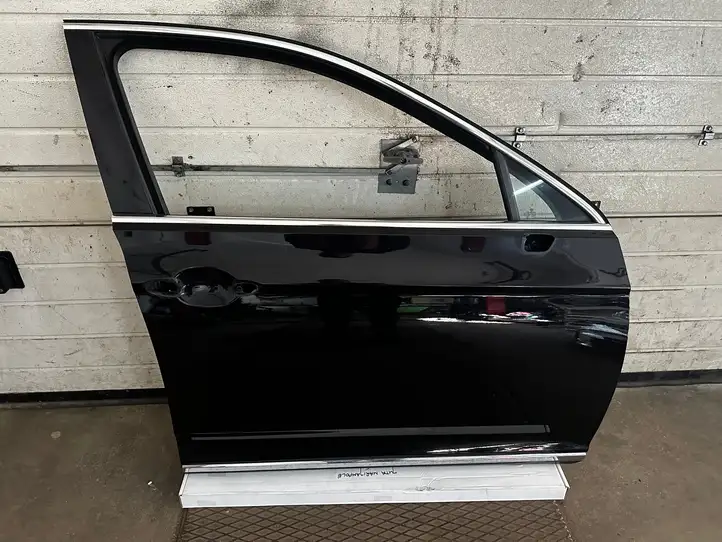 Volkswagen PASSAT B8 (2015 - ) LC9X Дверь — фото 1