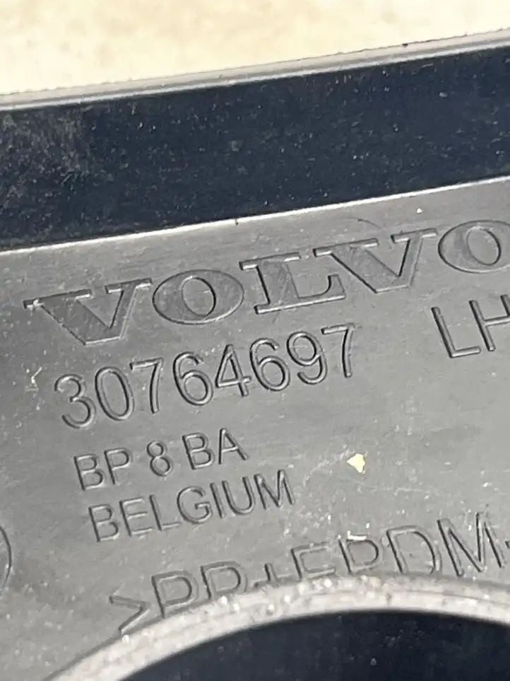 Volvo XC60 (2008 - 2013) 30764697 Кронштейн заднего бампера — фото 3