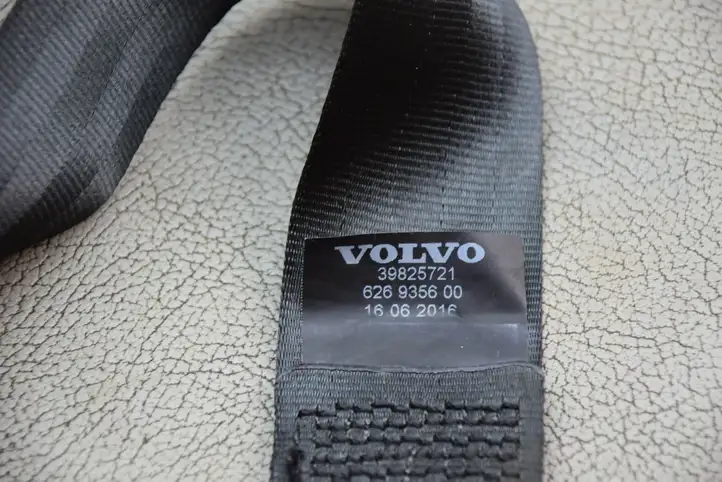 Volvo XC90 (2014 - 2019) 39825721 Задний ремень безопасности — фото 3