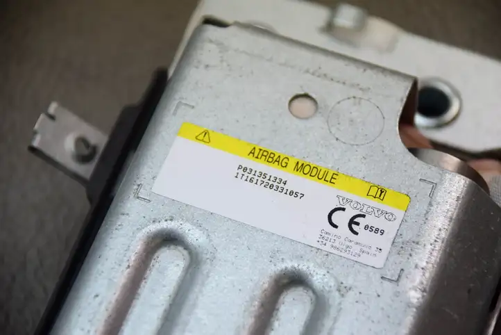 Volvo XC90 (2014 - 2019) P031351334 Коленная подушка безопасности — фото 2