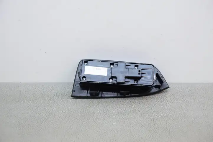 Volvo XC90 (2014 - 2019) 31433926 Кнопка стеклоподъемников — фото 6