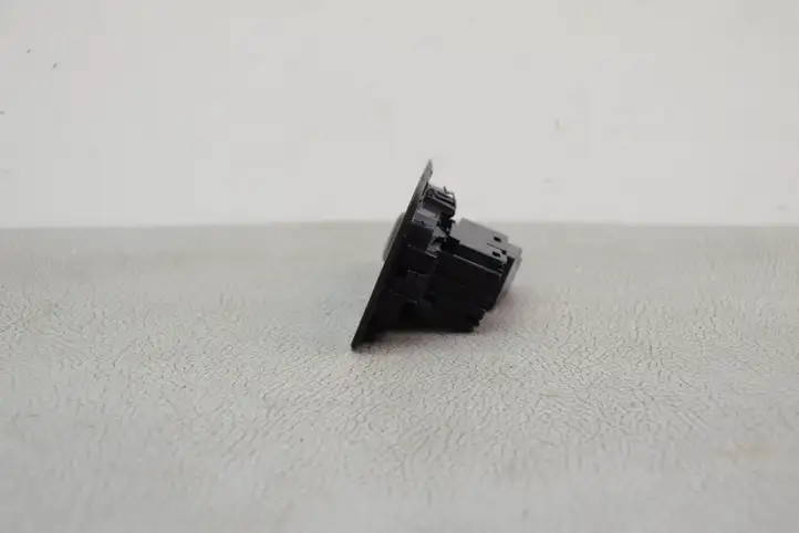 Volvo XC90 (2014 - 2019) 31376458 Кнопка стеклоподъемников — фото 2