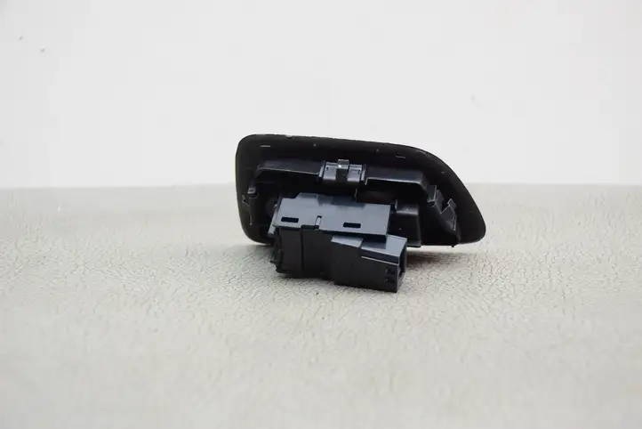 Volvo XC90 (2014 - 2019) 31376458 Кнопка стеклоподъемников — фото 3