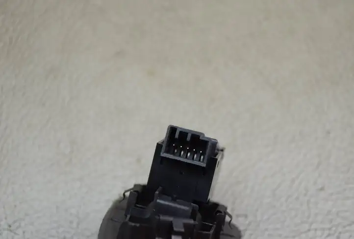 Volvo XC90 (2014 - 2019) 31376458 Кнопка стеклоподъемников — фото 8