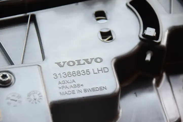 Volvo XC90 (2014 - 2019) 31366835 Вещевой ящик — фото 3