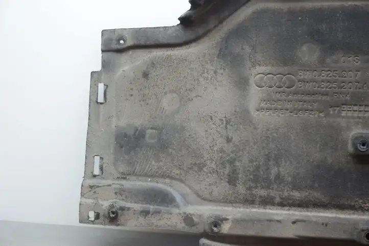 Audi A4 S4 B9 (2015 - 2019) 8W0825207 Боковая защита днища — фото 3