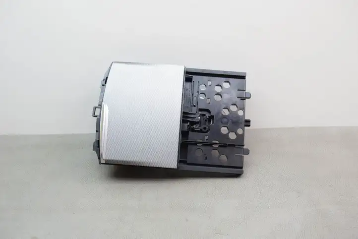 BMW 5 G30 G31 (2016 - ) 6801508 Передний подстаканник — фото 1