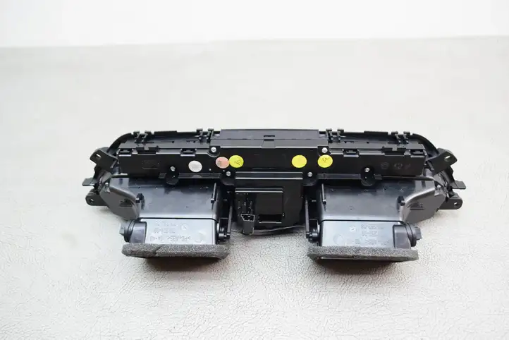 BMW 3 G20 G21 (2019 - ) 9459482 Воздушная решетка панели — фото 12