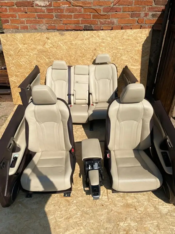 Lexus RX 450H (2015 - 2019) RX450H Комплект салона — фото 4