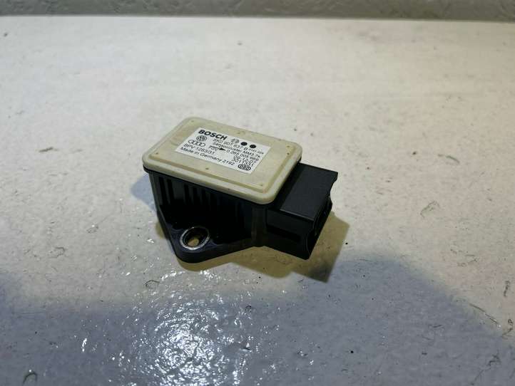 Audi A4 (2007 - 2011)  8K0907637B Датчик ESP (системы стабильности) (датчик курсовой устойчивости))