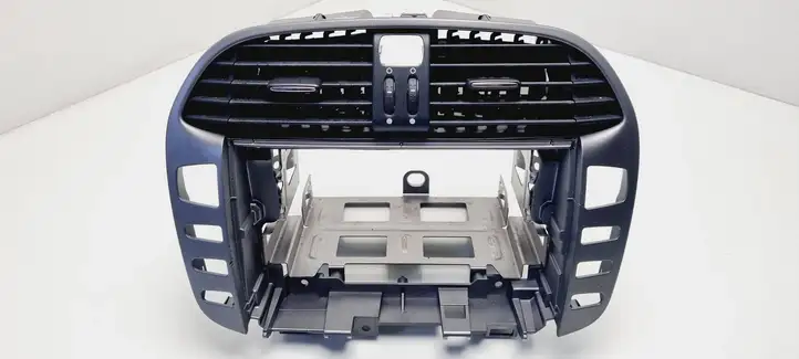 Fiat Bravo (2007 - 2014) 7354428110 Центральный воздушный дефлектор — фото 1